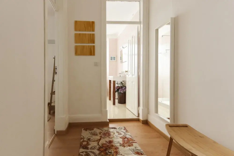 Charming Avenida by Homing