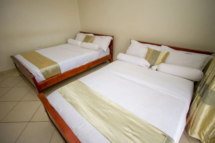 Tiptone Hotel