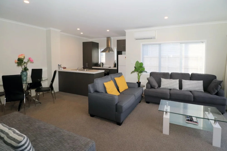 3 Brm Apartment on Jones Crescent