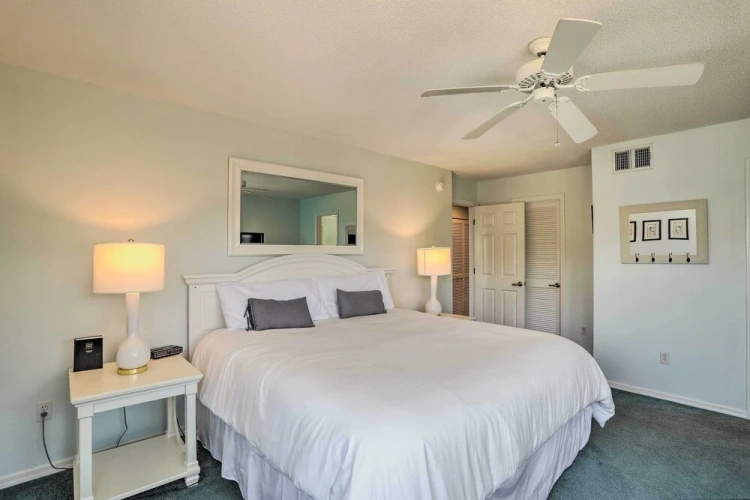 2 Bedrooms Apartment