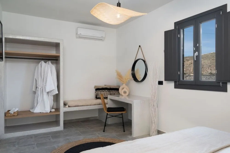 Almira Luxury Suites