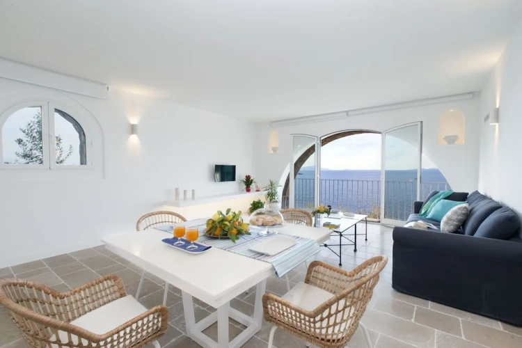 1 Bedroom Apartment with balcony
