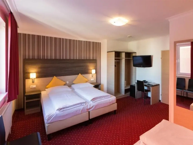 Standard Quadruple room