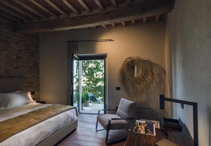 Standard room with balcony