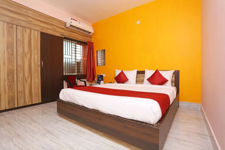 Shibani & Suhani By OYO Rooms