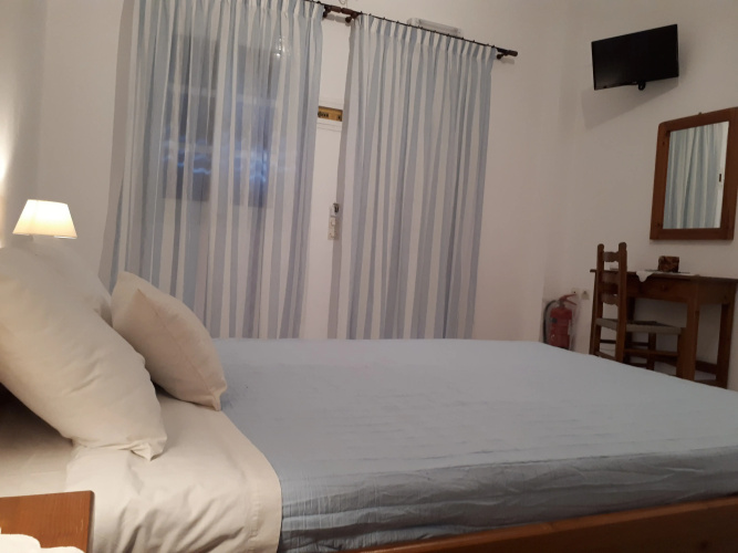 Paradisos Oia