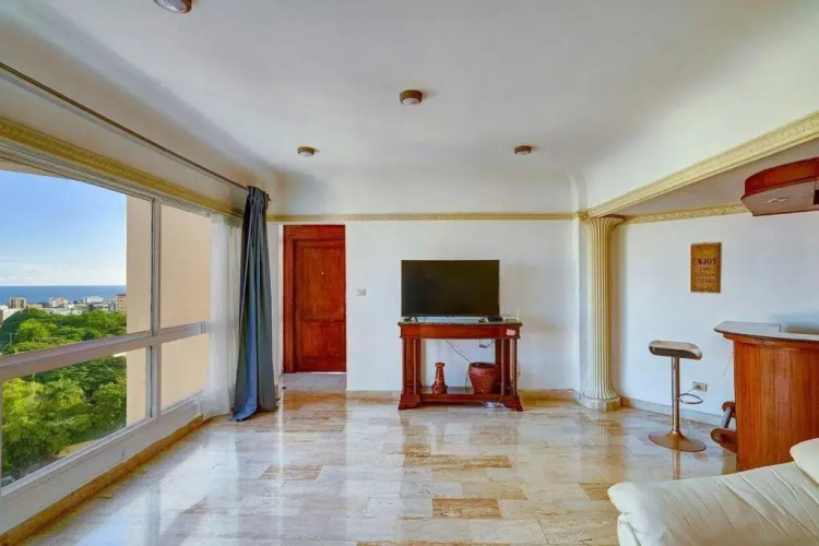 3BR jacuzzi in the main BR 10fl oceanview SD