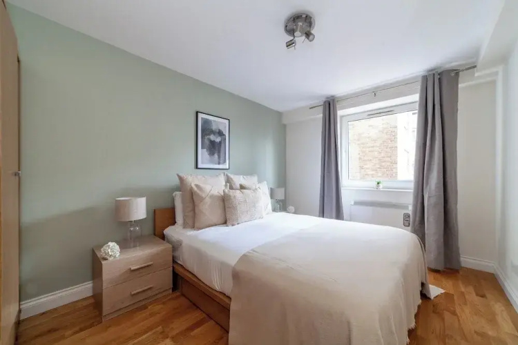 Trendy Flat in St Katharine