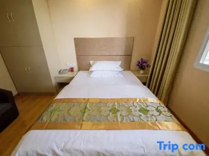 Standard Sextuple room