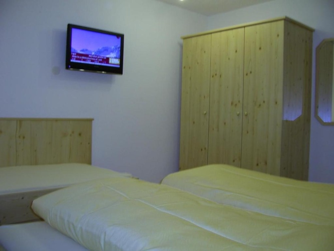 4 Bedrooms Cottage with balcony and with garden view