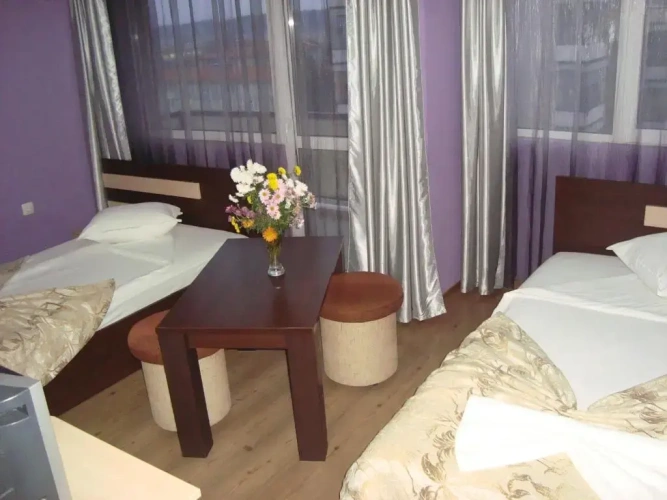 Standard Twin room with balcony