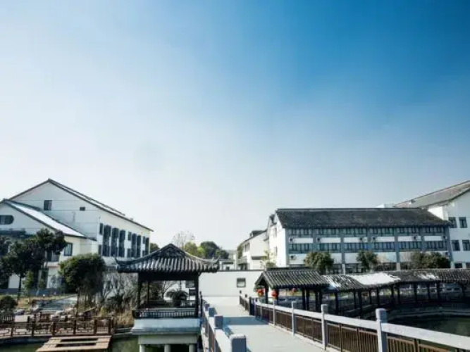 Luyi Resort Hotel