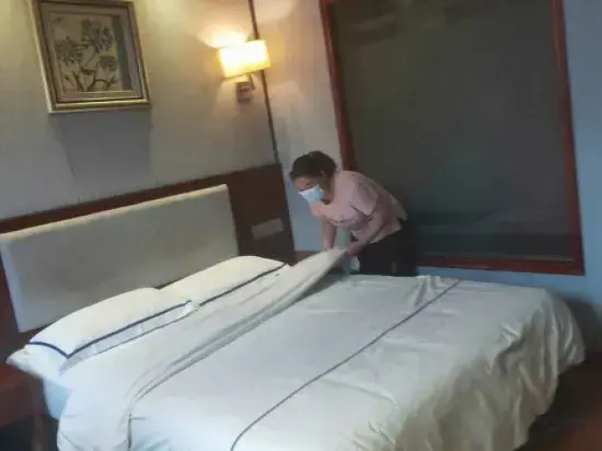 Quxian Shengjie Hotel