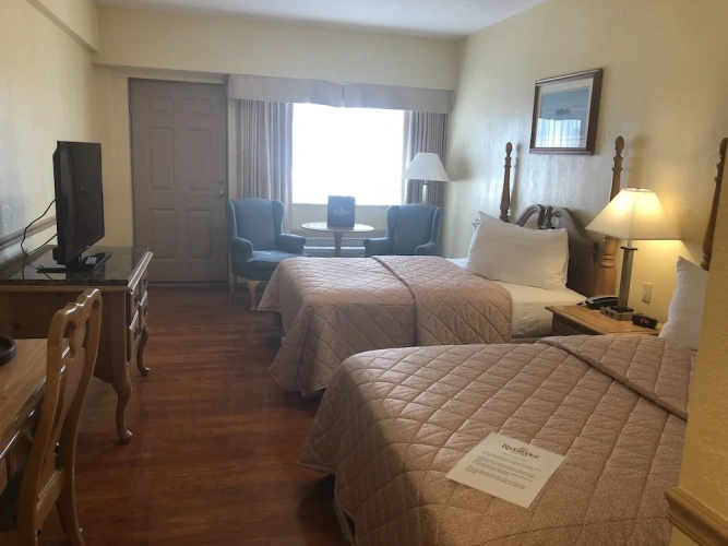 Standard Quadruple room with balcony and with river view