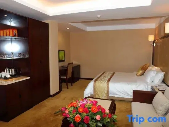 Quadruple Family Suite