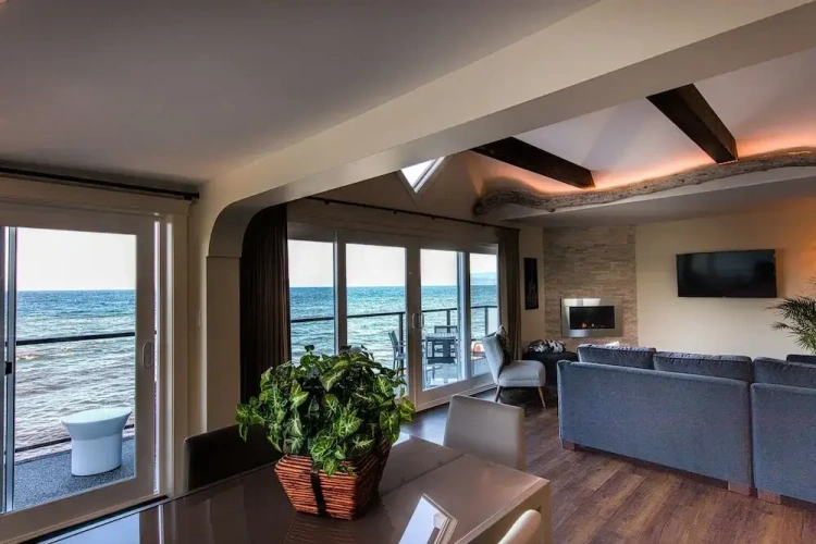 2 Bedrooms Executive Suite with ocean view