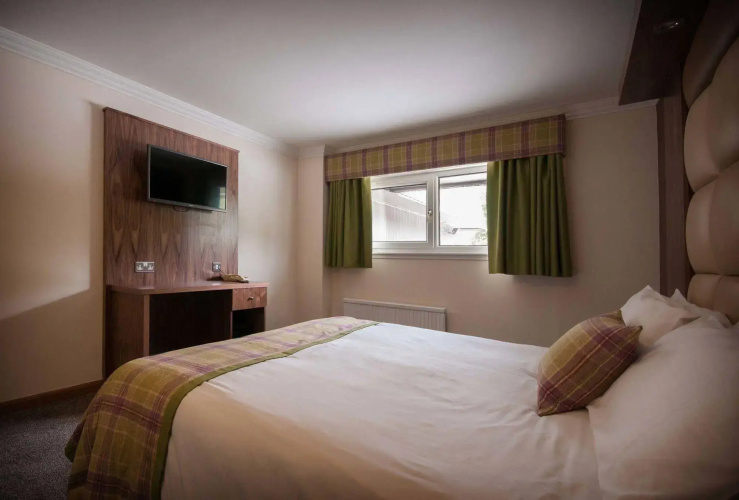 Dean Park Hotel