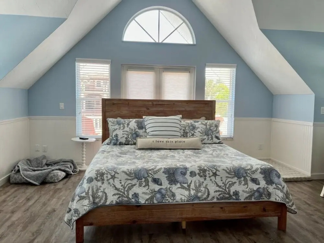 5621 Gulf Drive 3 Bedroom Home by Redawning