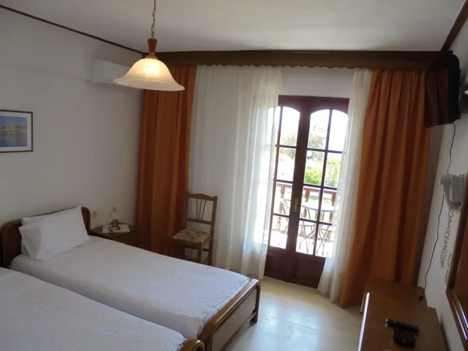 Economy Twin room with balcony and with garden view
