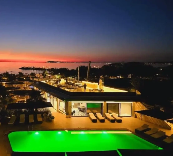 1 Bedroom Apartment with balcony and with sea view
