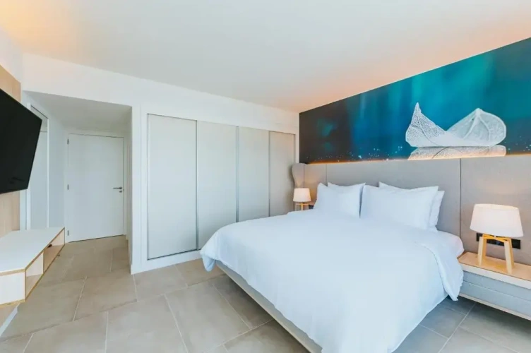 1 Bedroom Double Suite with ocean view