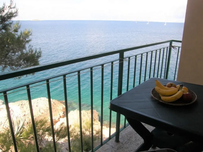 Apartment with balcony