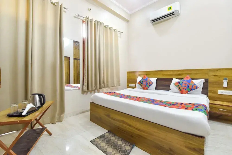 Fabhotel Shivansh