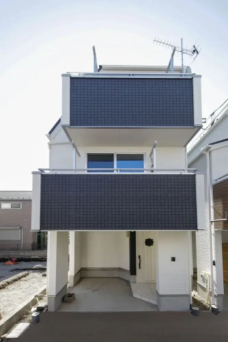 Higashi Rokugou Black