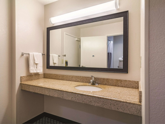 Wingate by Wyndham Brunswick GA / I-95