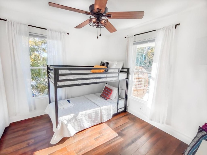 3 Bedrooms Cottage