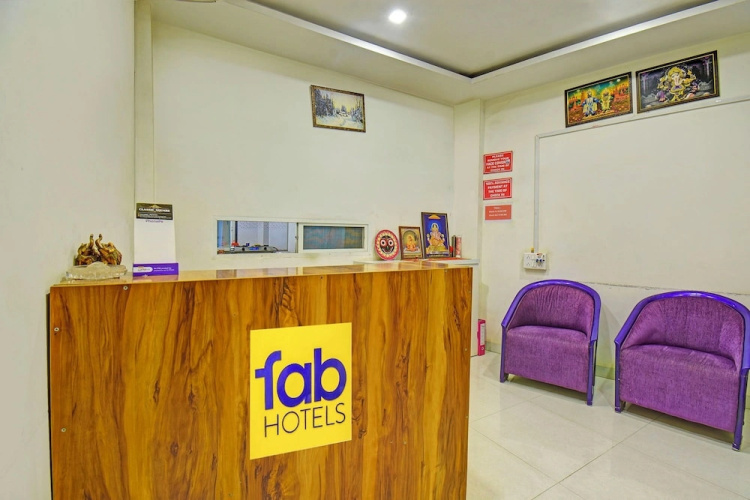 FabHotel Classic Square I
