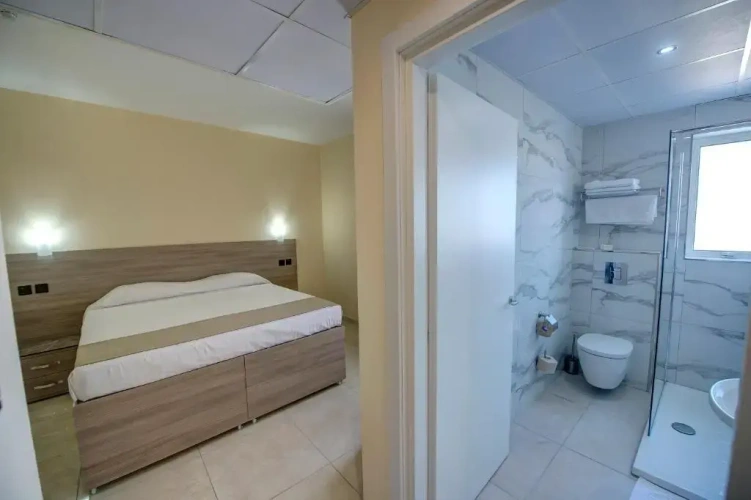 Standard Twin room with balcony