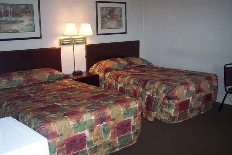 Riverside Inn