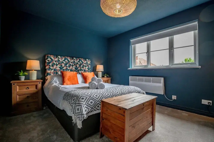 Host Stay Hales Orchard