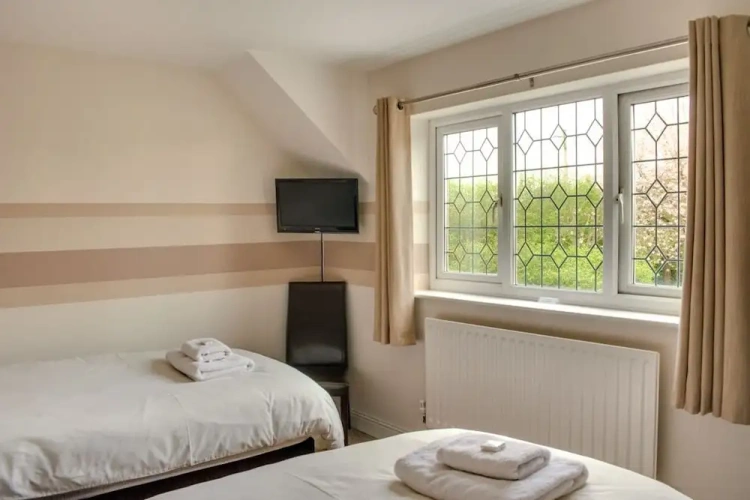 Standard Twin room