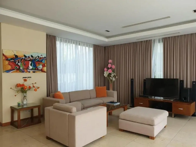 2 Bedrooms Apartment