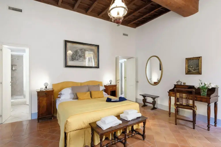 Cartari Apartment