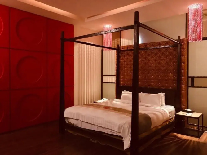 Hip Spa Motel