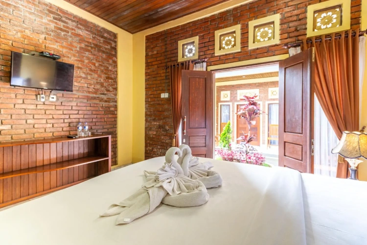 1 Bedroom Deluxe Double room with balcony and with garden view