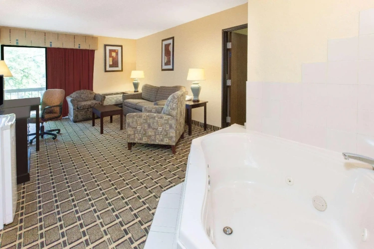 1 Bedroom Double Suite