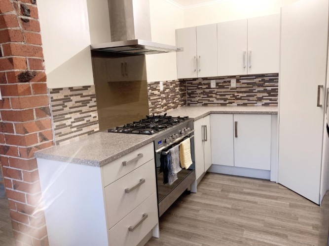 3 Bedrooms Cottage