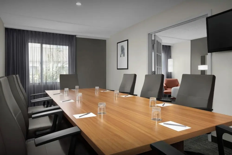 1 Bedroom Suite