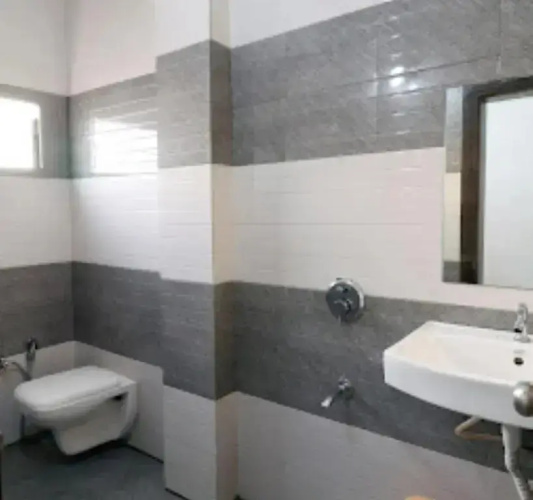 Hotel Bhavya