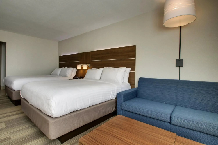 Holiday Inn Express & Suites Wapakoneta by IHG
