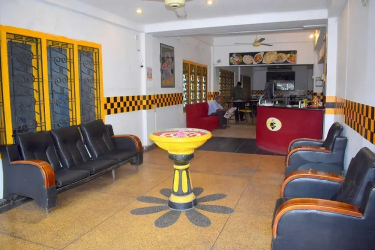 Cosy Hotel And Restaurant