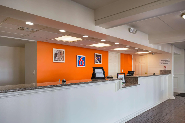 Motel 6-Vicksburg, MS
