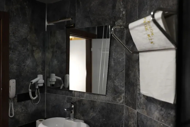 New Konak Hotel