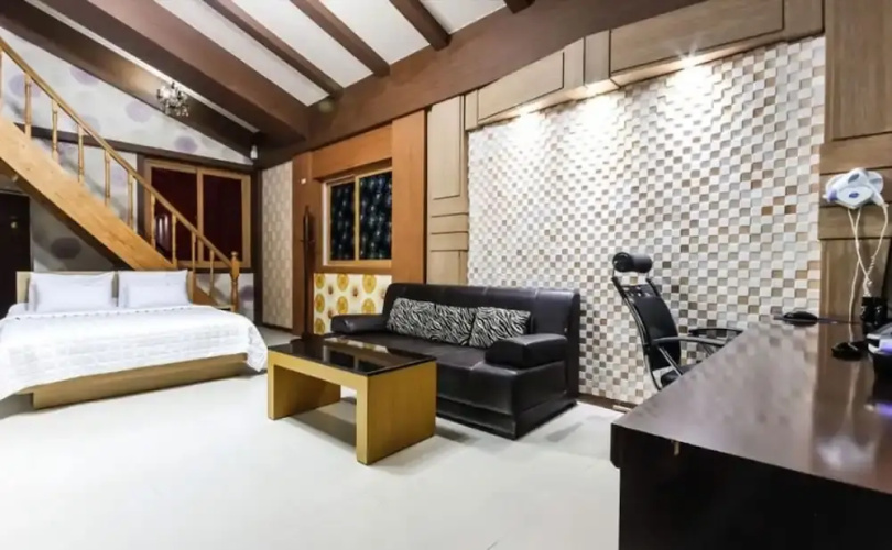 Noblesse Motel