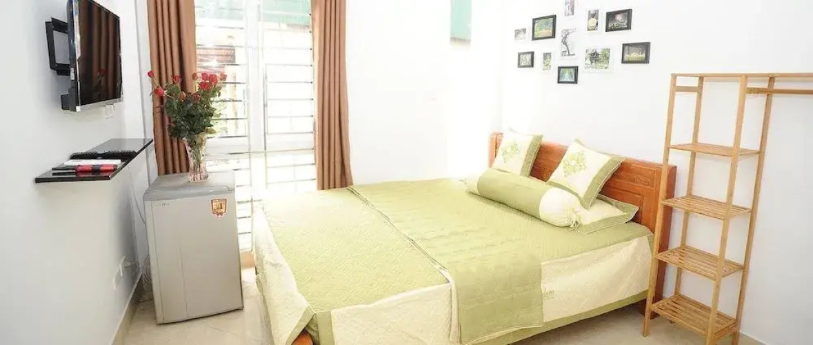 Ruby Lakeview Homestay