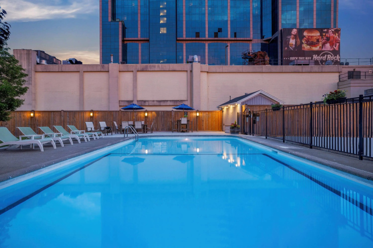 Travelodge by Wyndham Niagara Falls At the Falls photo 13
